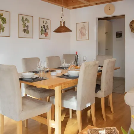 Racer's Retreat Apt-2 By Interhome Lejlighed Wengen