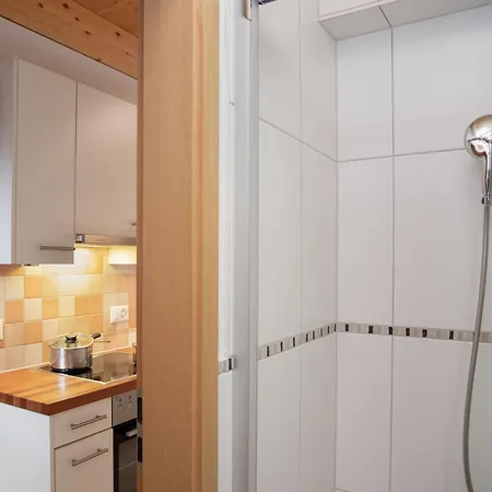 Racer's Retreat Apt-2 By Interhome Lejlighed Wengen